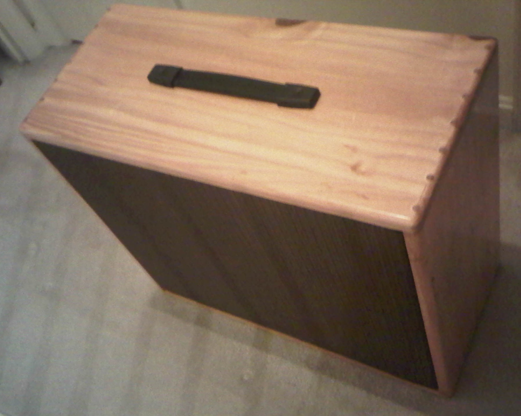 Ax84 1x12 Speaker Cabinet
